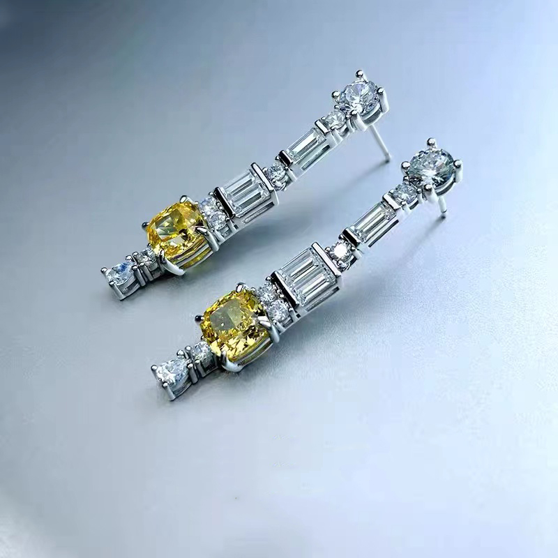 Modische lange Ohrstecker mit Eisschliff ETB022